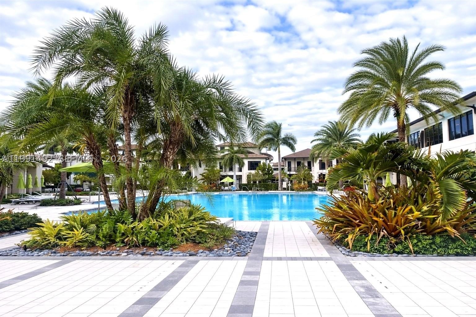 Doral photo 2