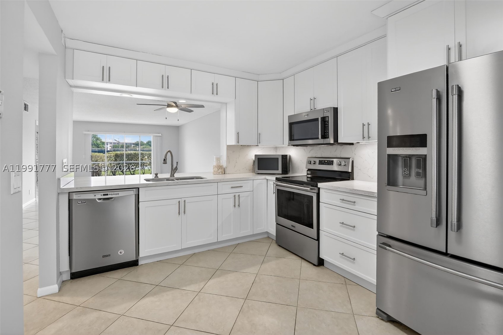Pembroke Pines photo 2