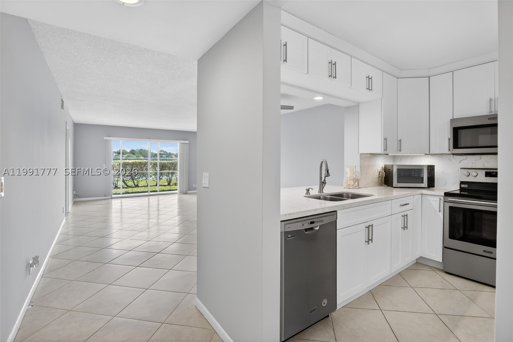 Pembroke Pines photo 5