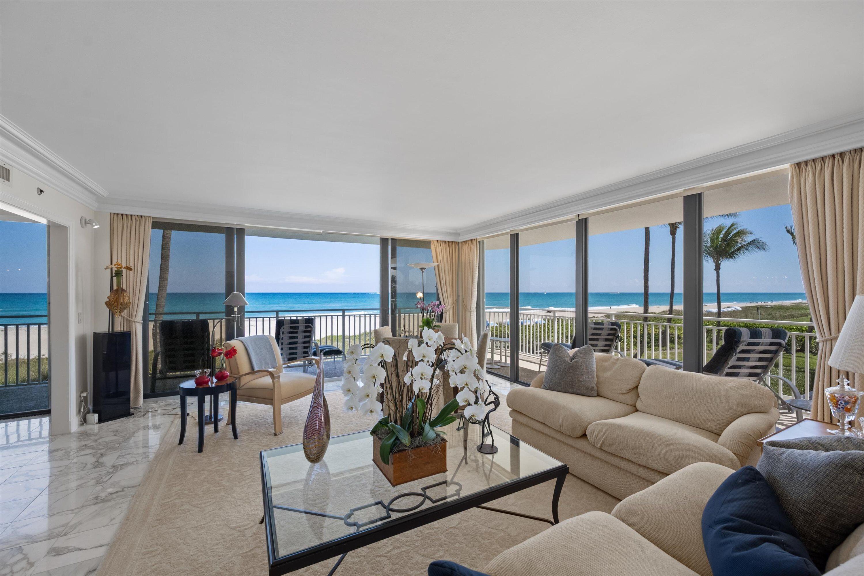 Palm Beach photo 1