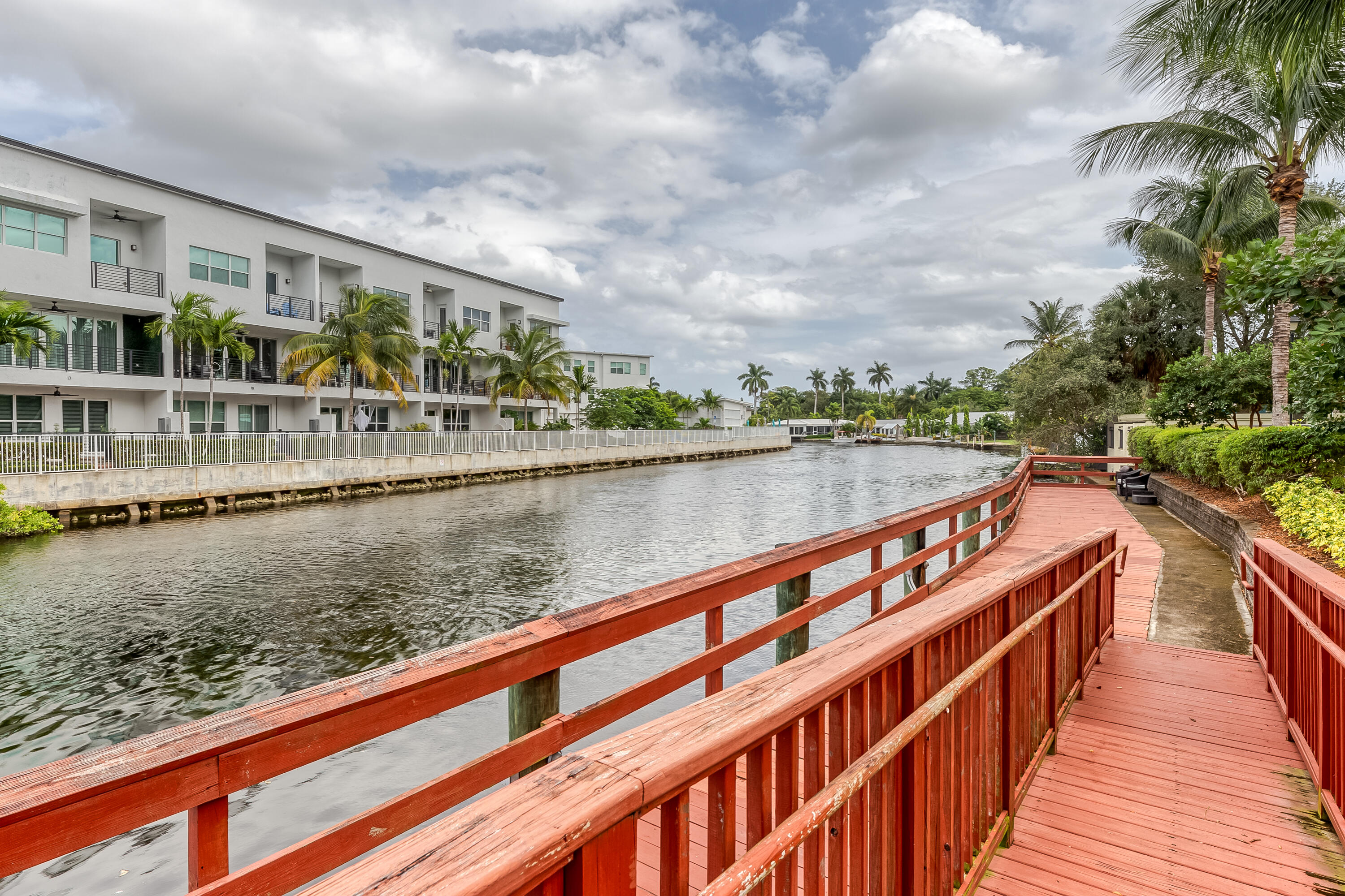 Wilton Manors photo 4