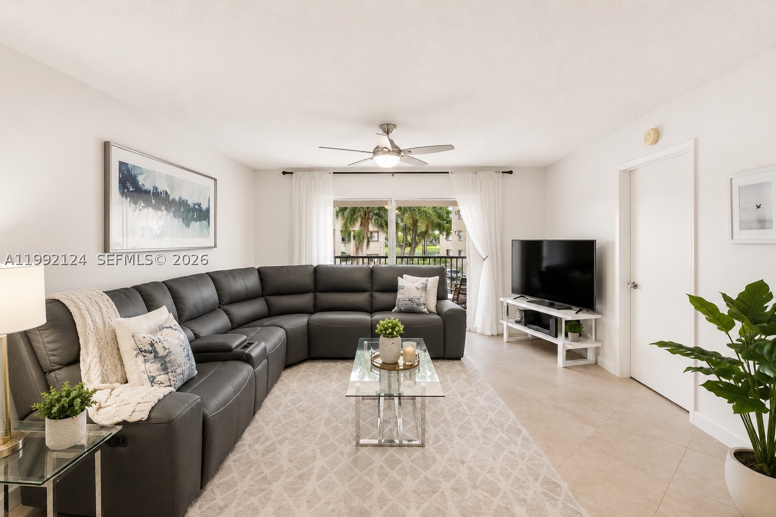 Pembroke Pines photo 2