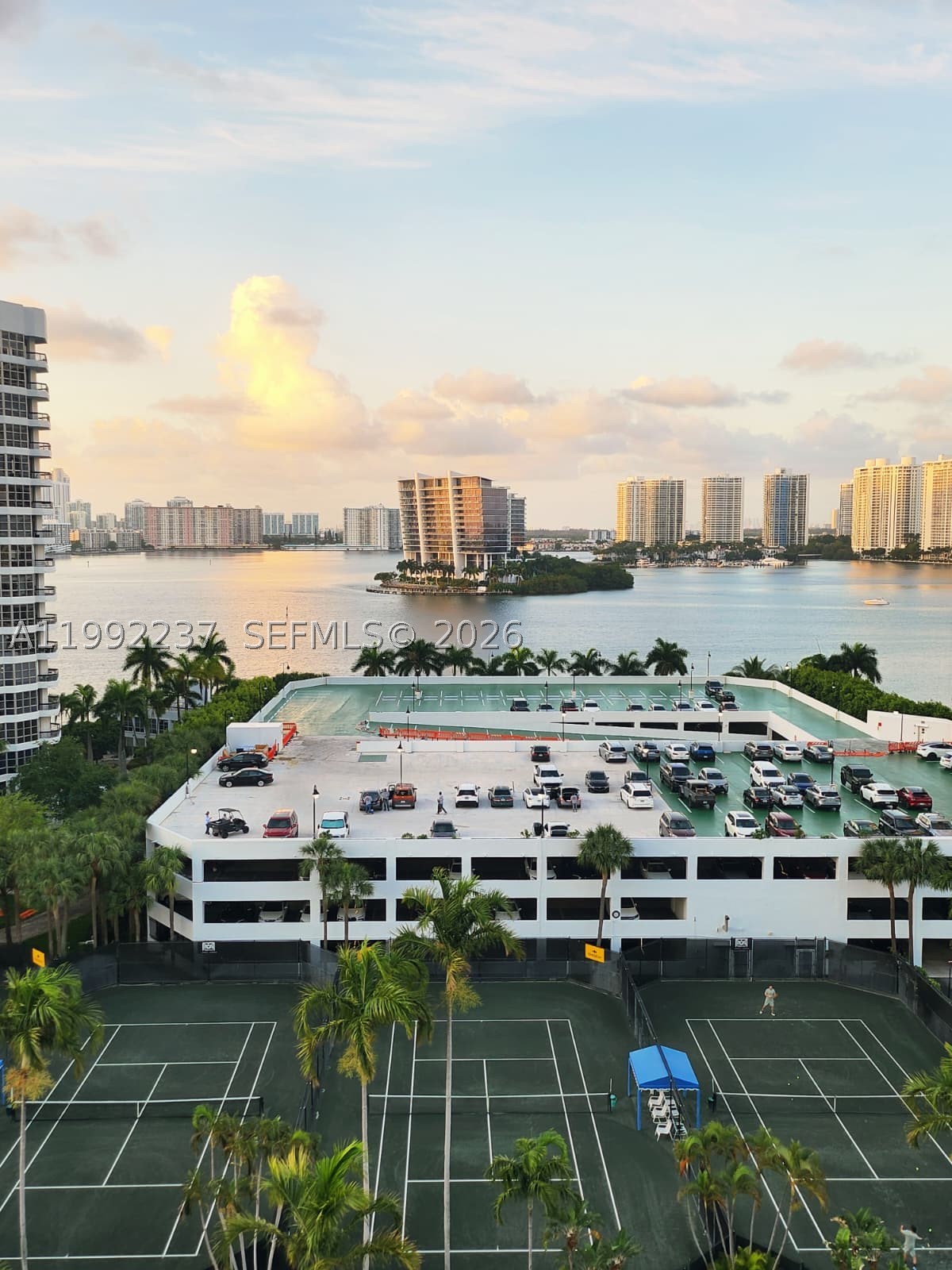 Aventura photo 1