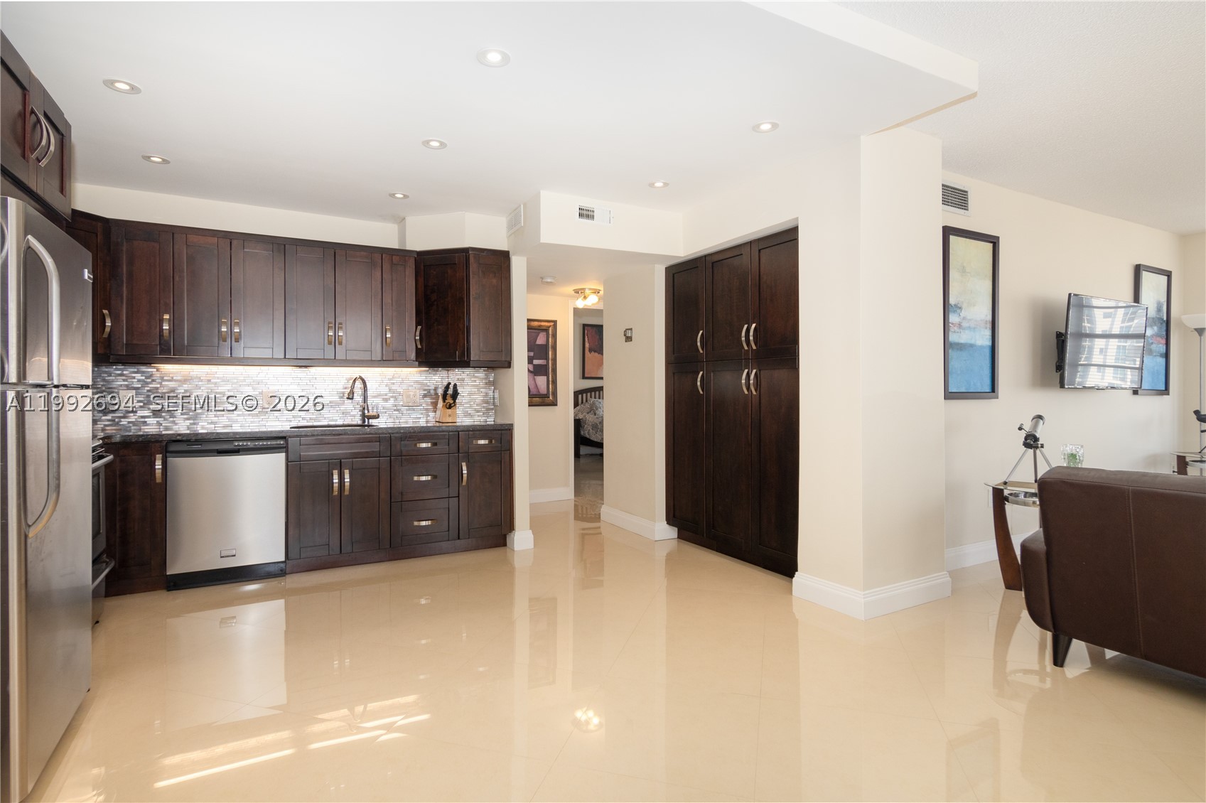 Hallandale Beach photo 4