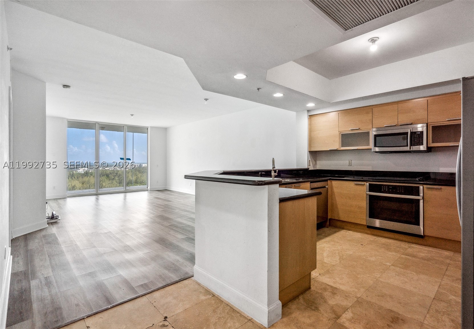 North Miami photo 3