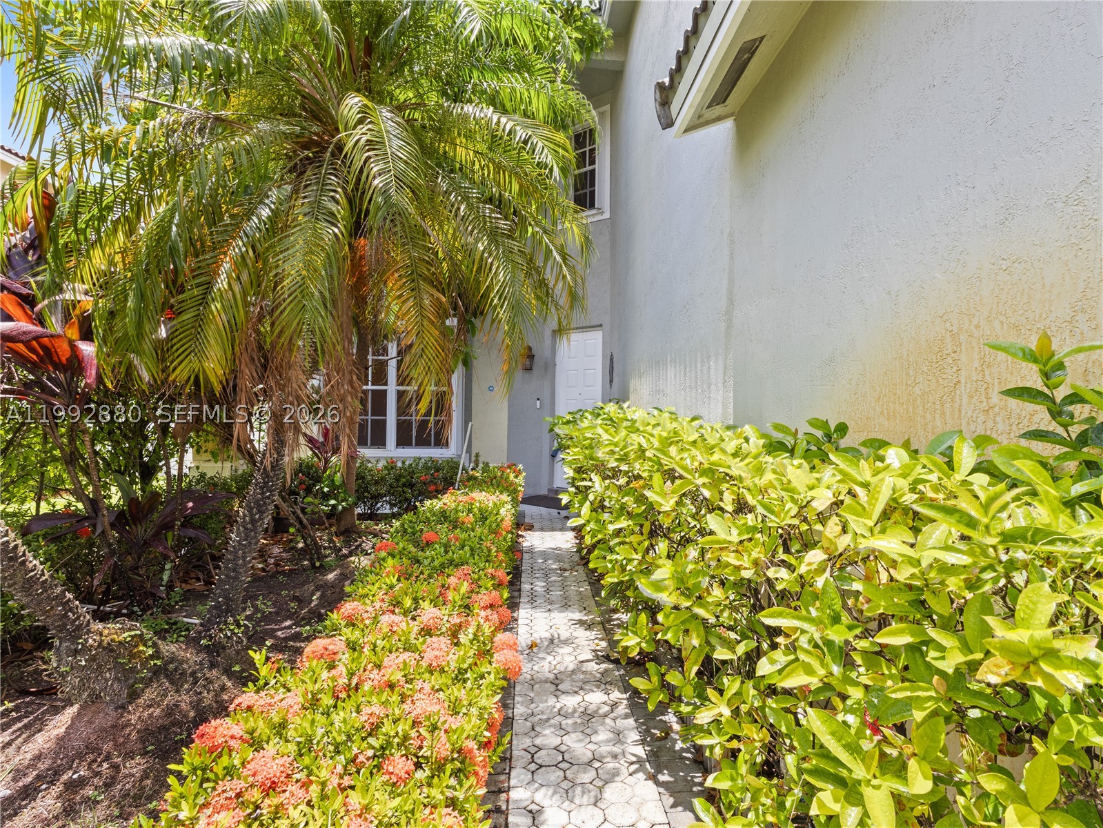 Pembroke Pines photo 2