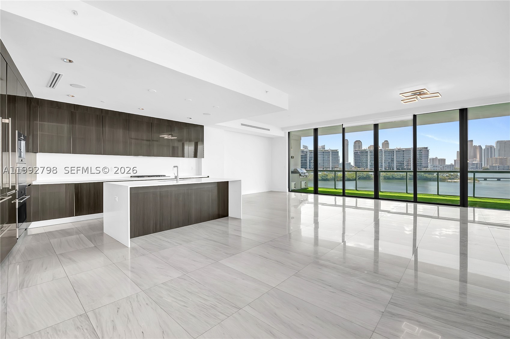 Aventura photo 3