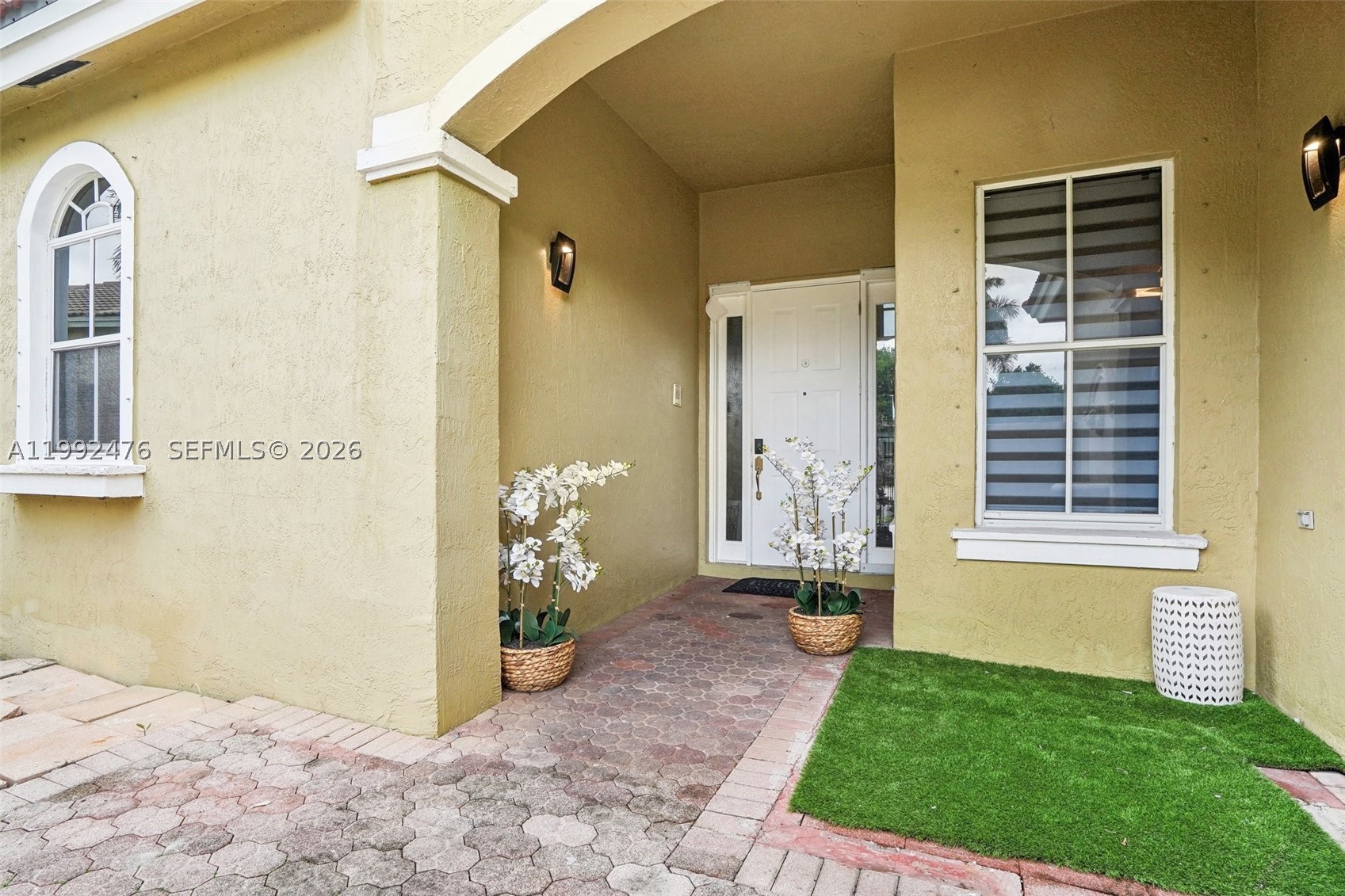Miramar photo 5