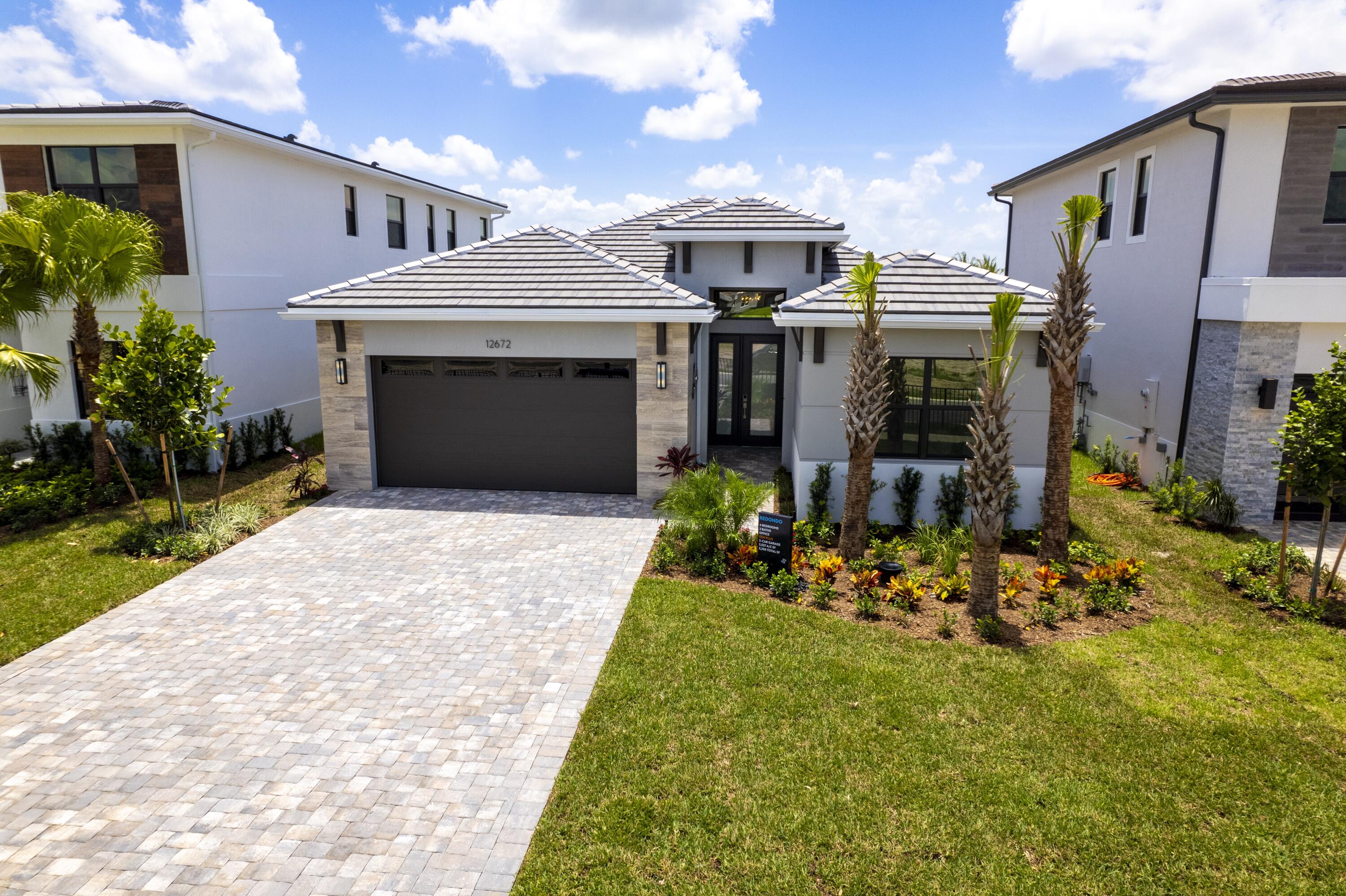 Palm Beach Gardens photo 2