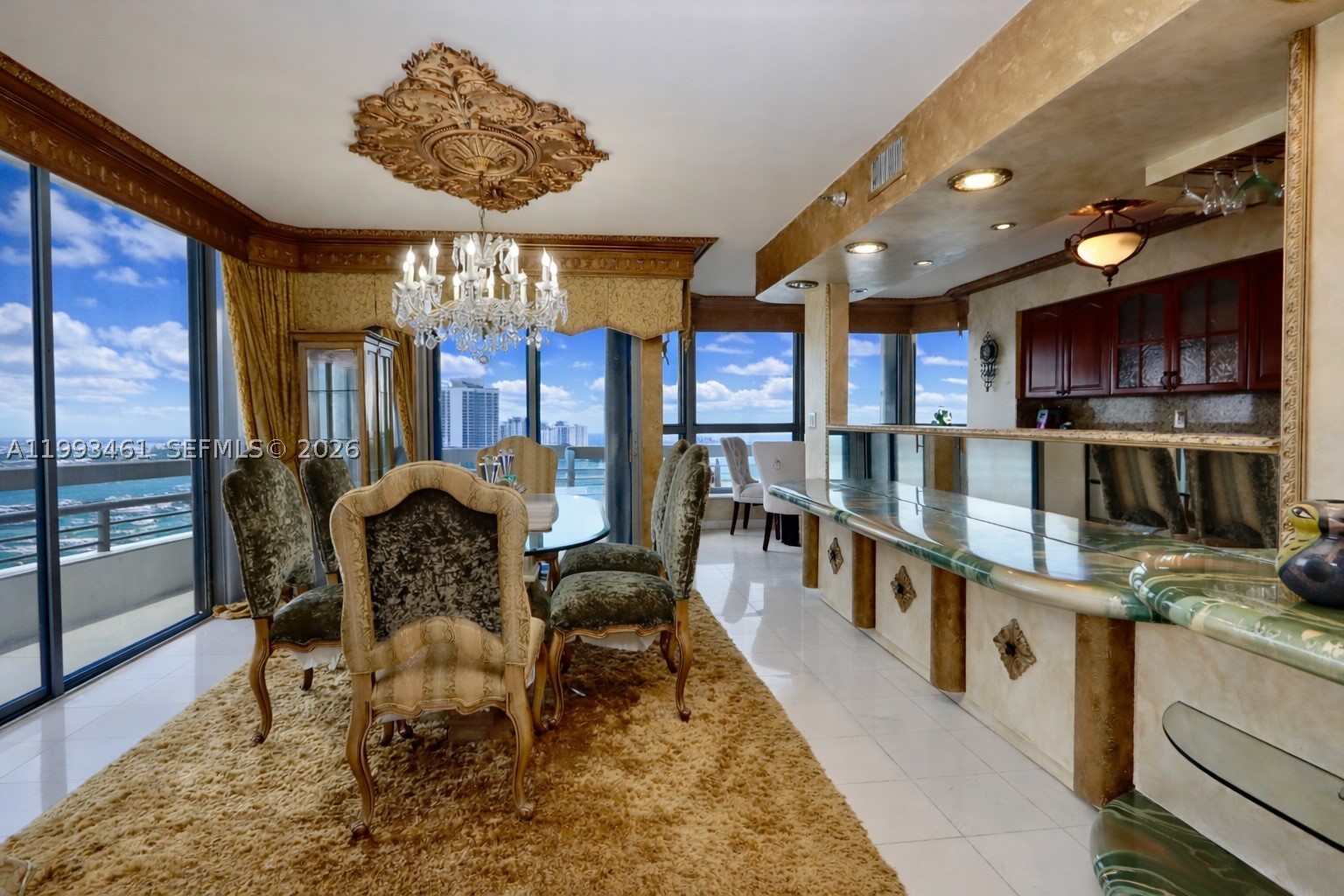 Aventura photo 5
