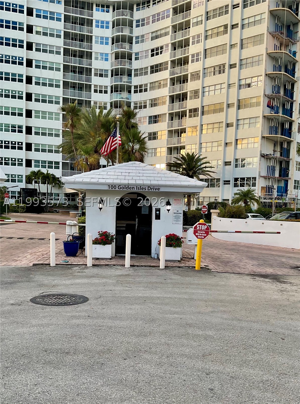 Hallandale Beach photo 2
