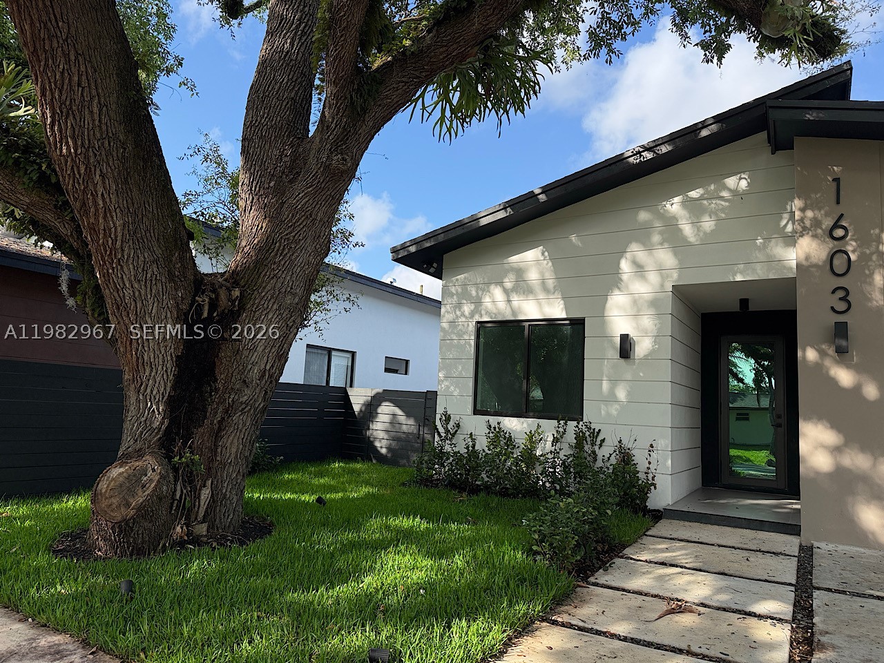 Fort Lauderdale photo 1
