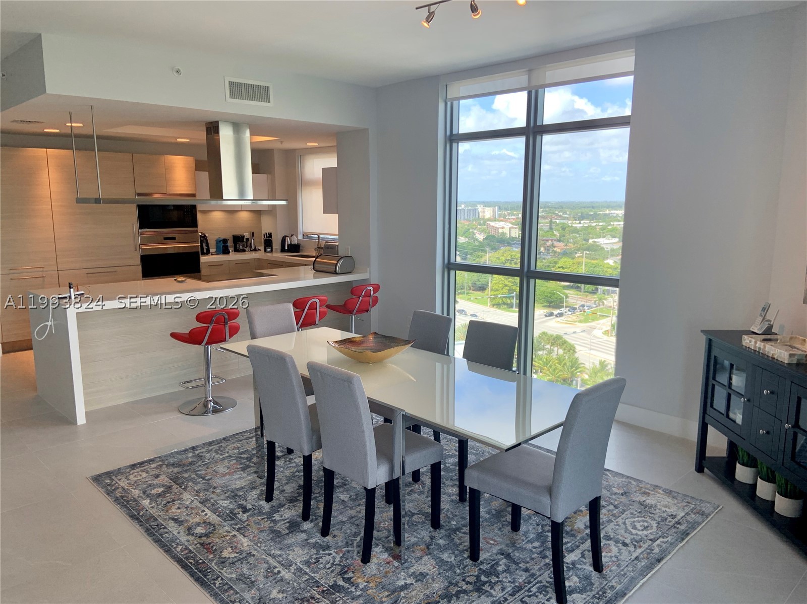 North Miami Beach photo 4