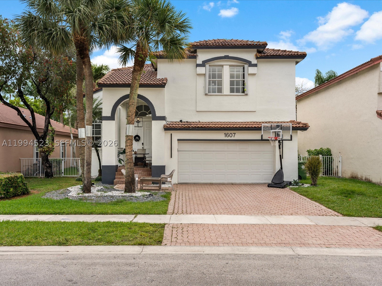 Pembroke Pines photo 1