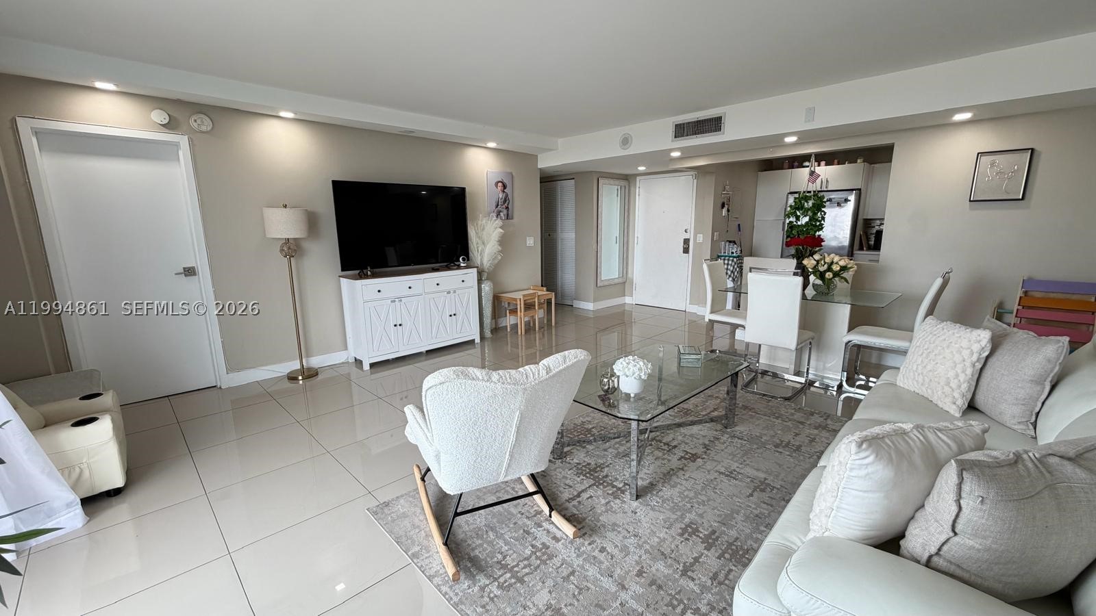 North Miami photo 1