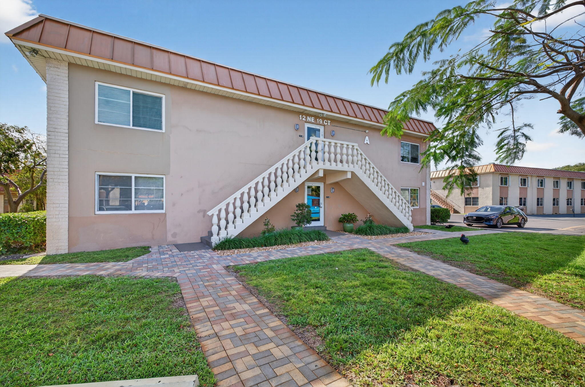 Wilton Manors photo 2