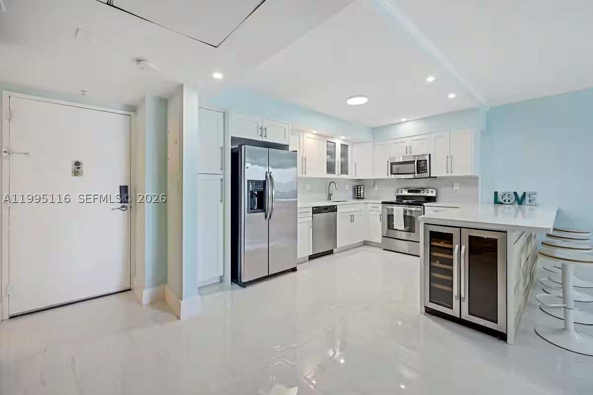Sunny Isles Beach photo 2