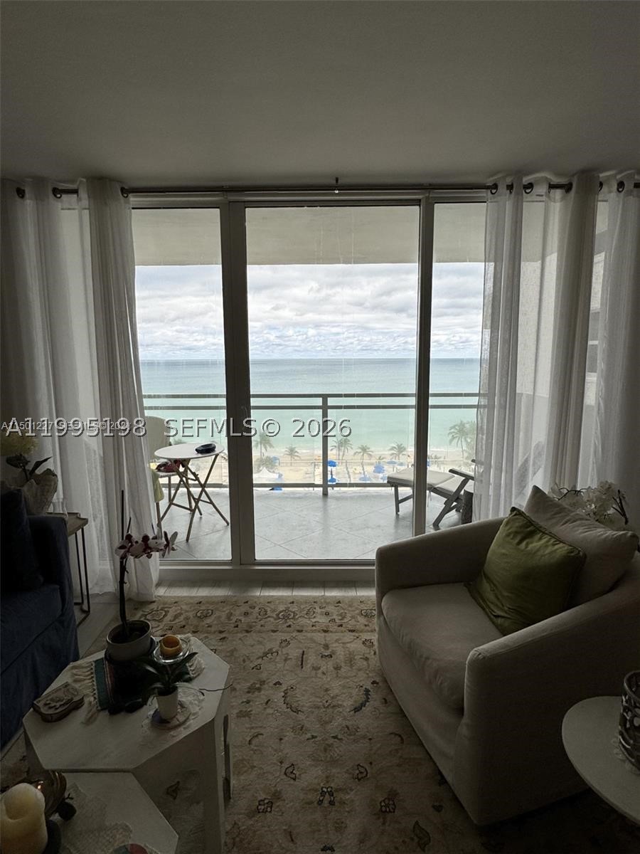 Hallandale Beach photo 1