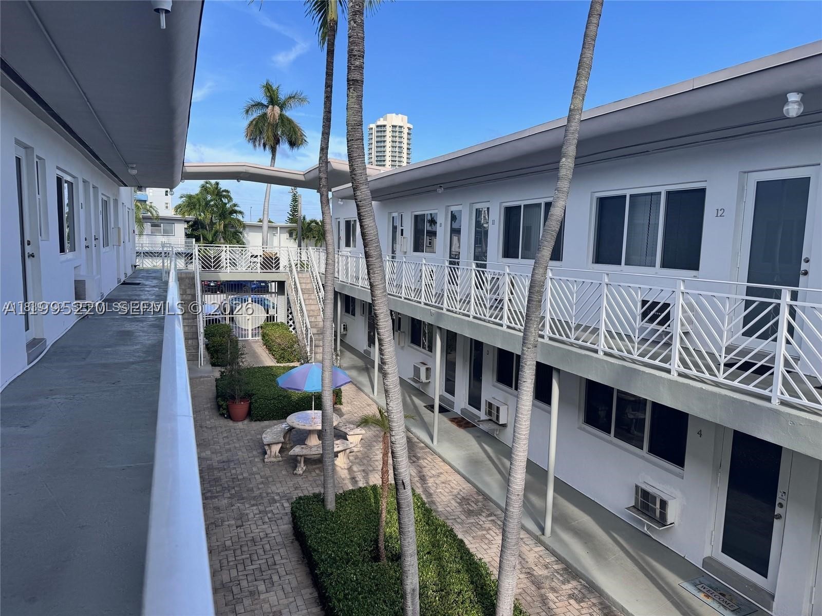 Miami Beach photo 1
