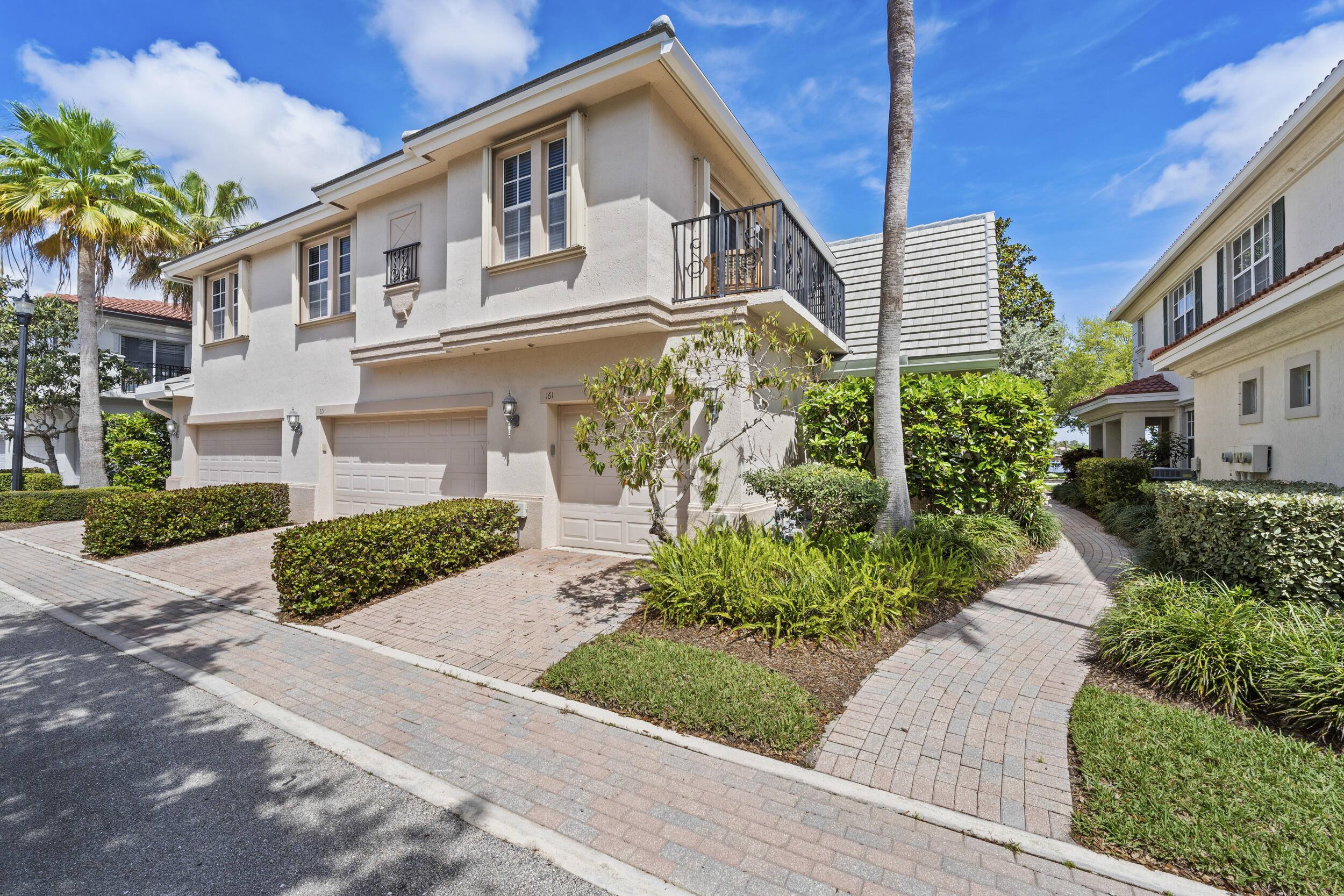 Palm Beach Gardens photo 1
