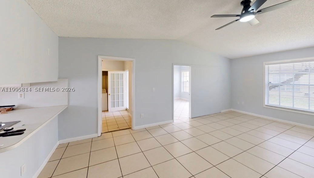 Miramar photo 4