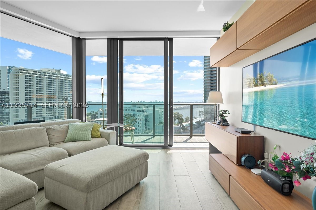 Miami photo 3