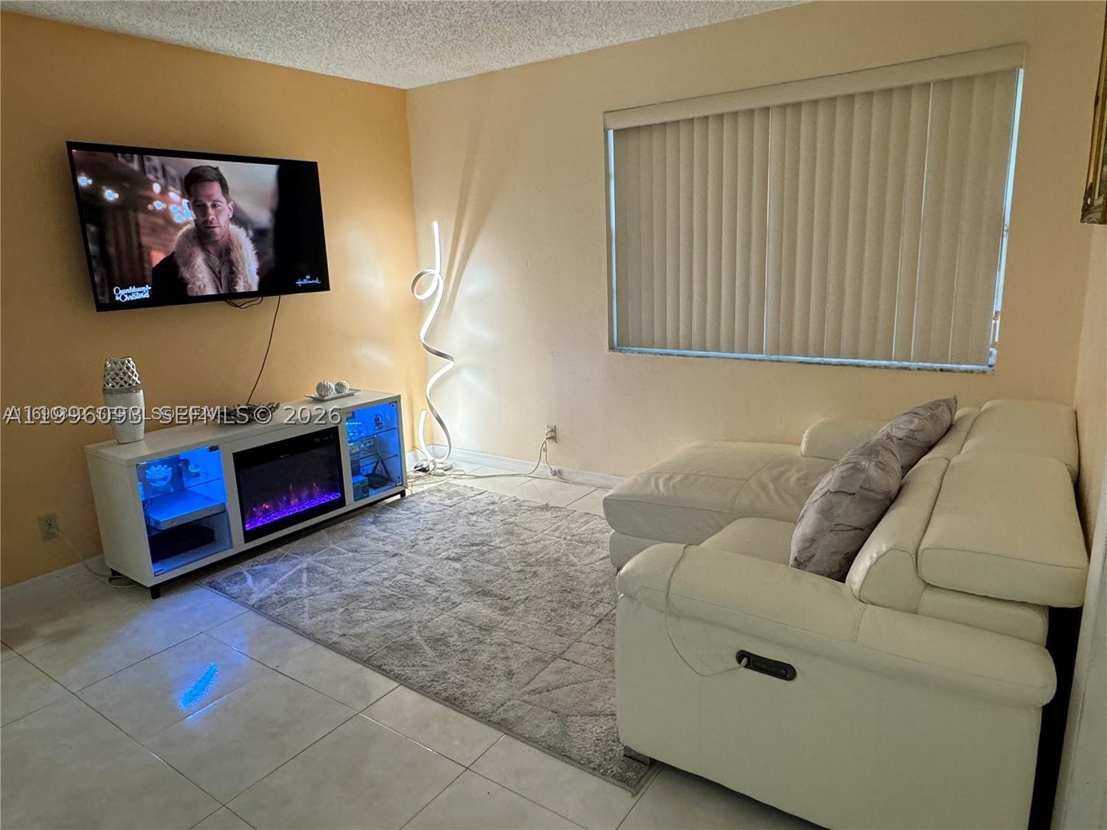 Pembroke Pines photo 4