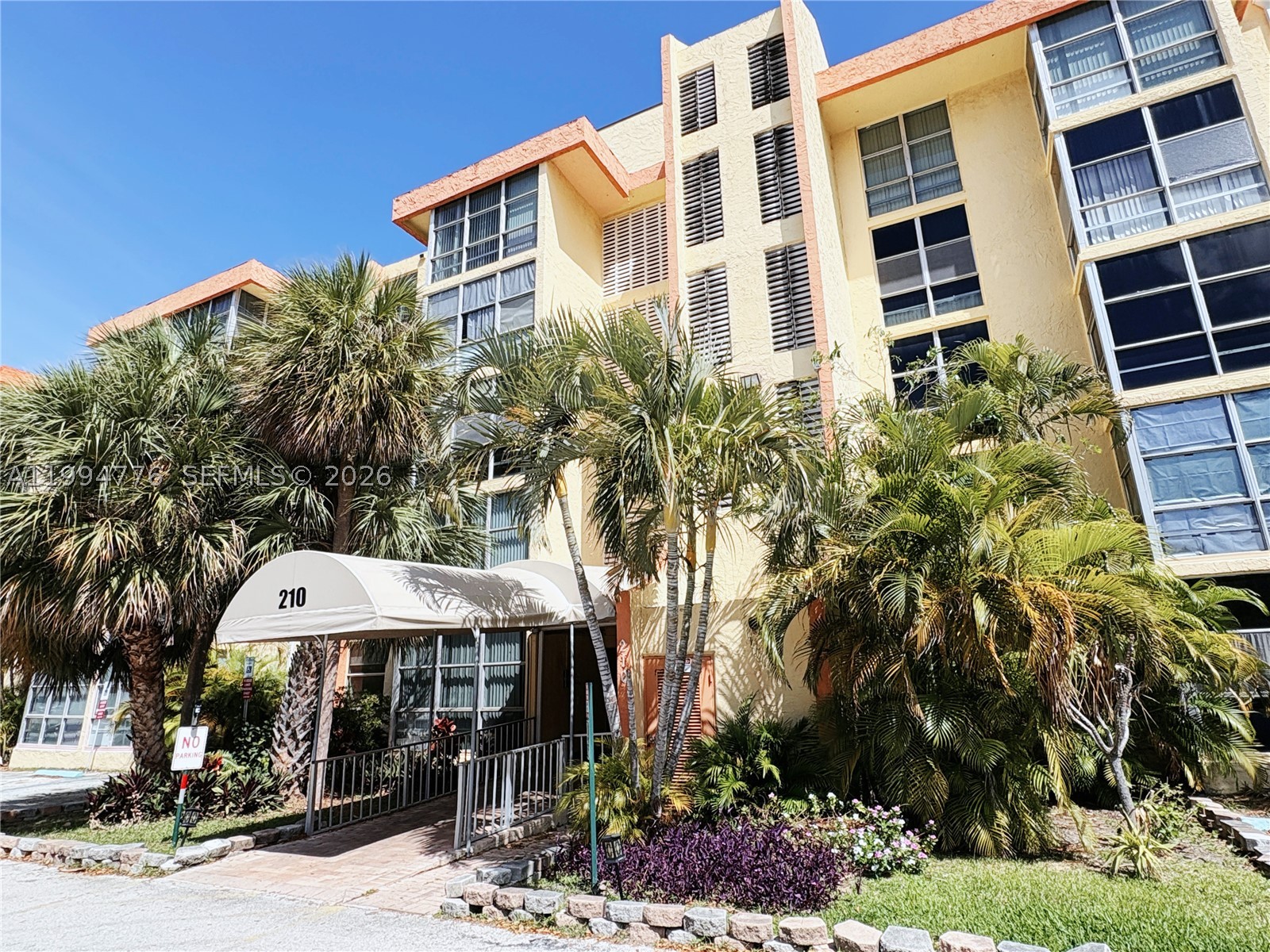 Sunny Isles Beach photo 1