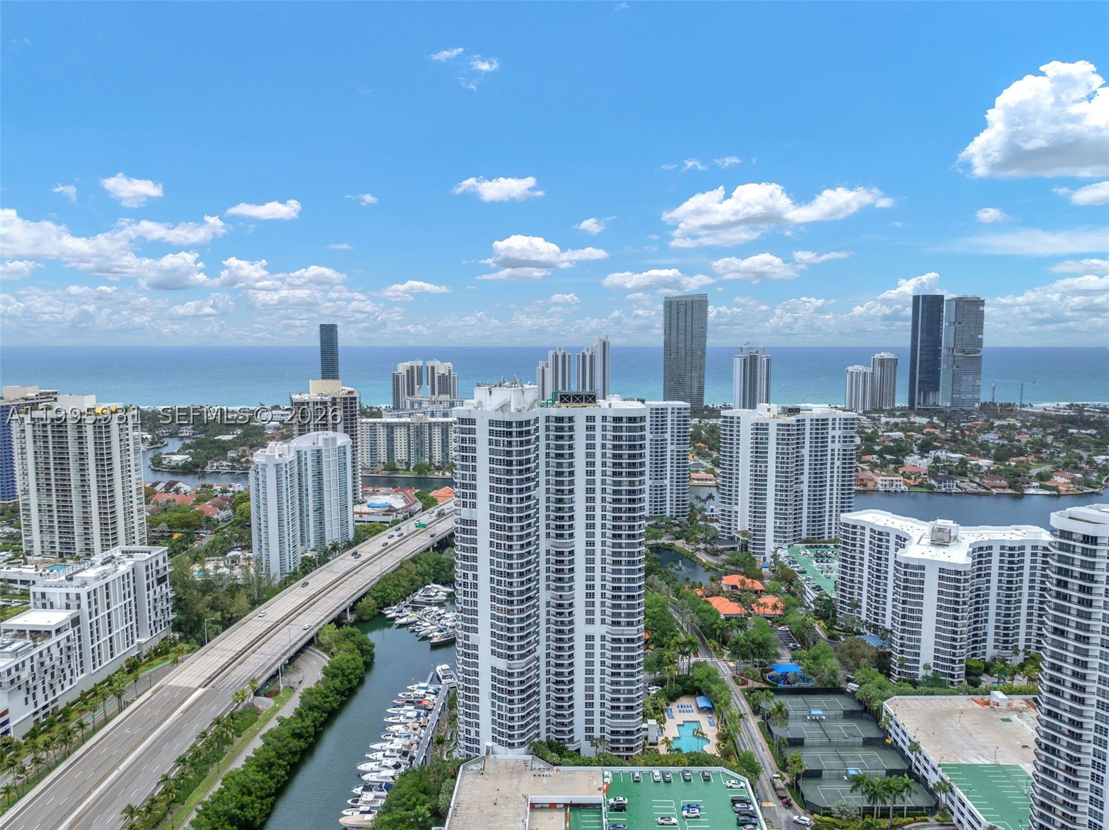 Aventura photo 2