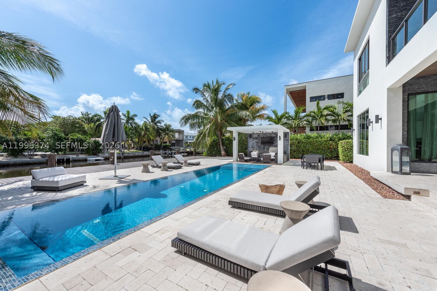 North Miami photo 4