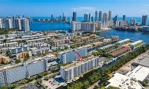 North Miami Beach photo 4