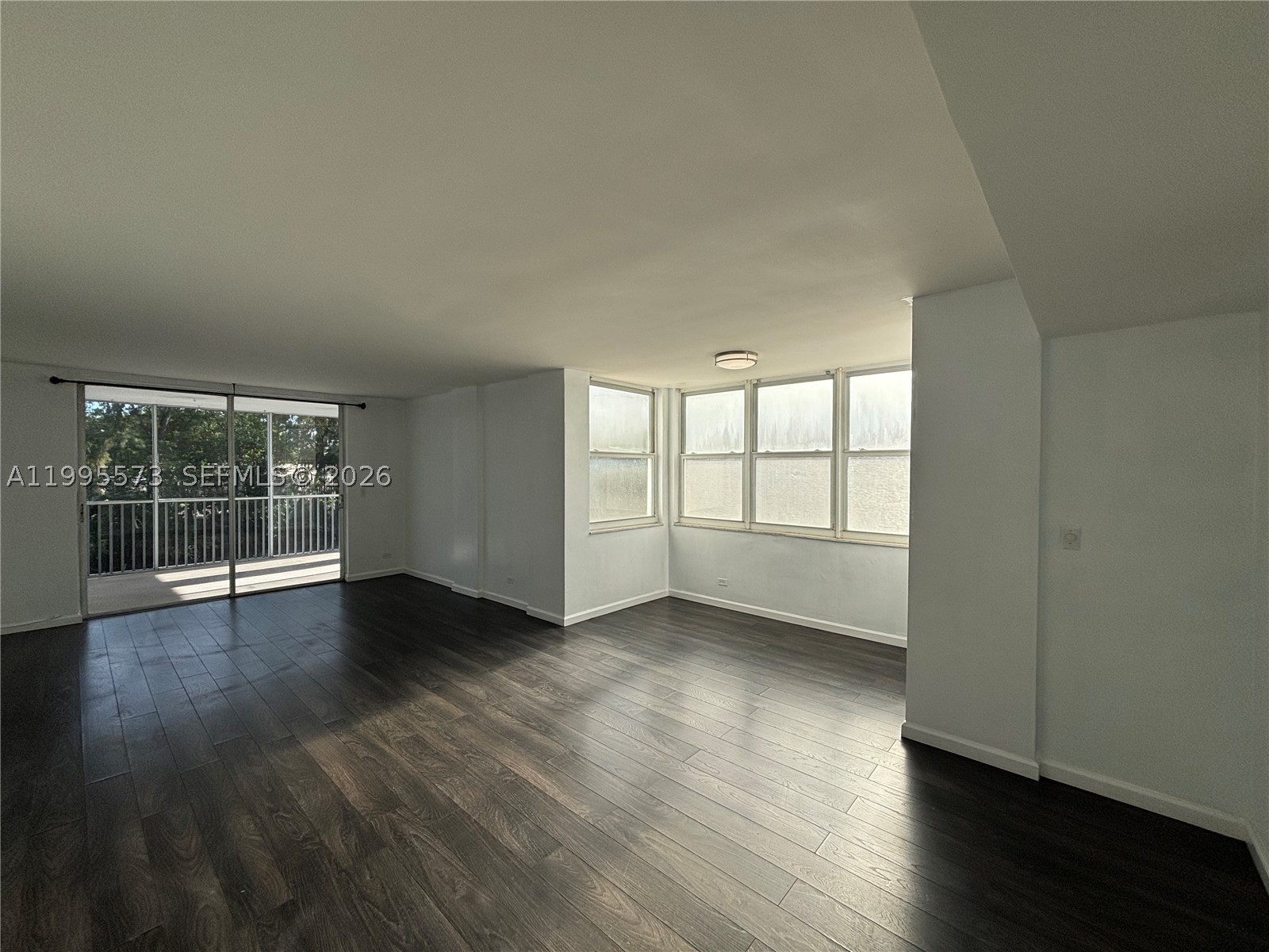 North Miami Beach photo 2