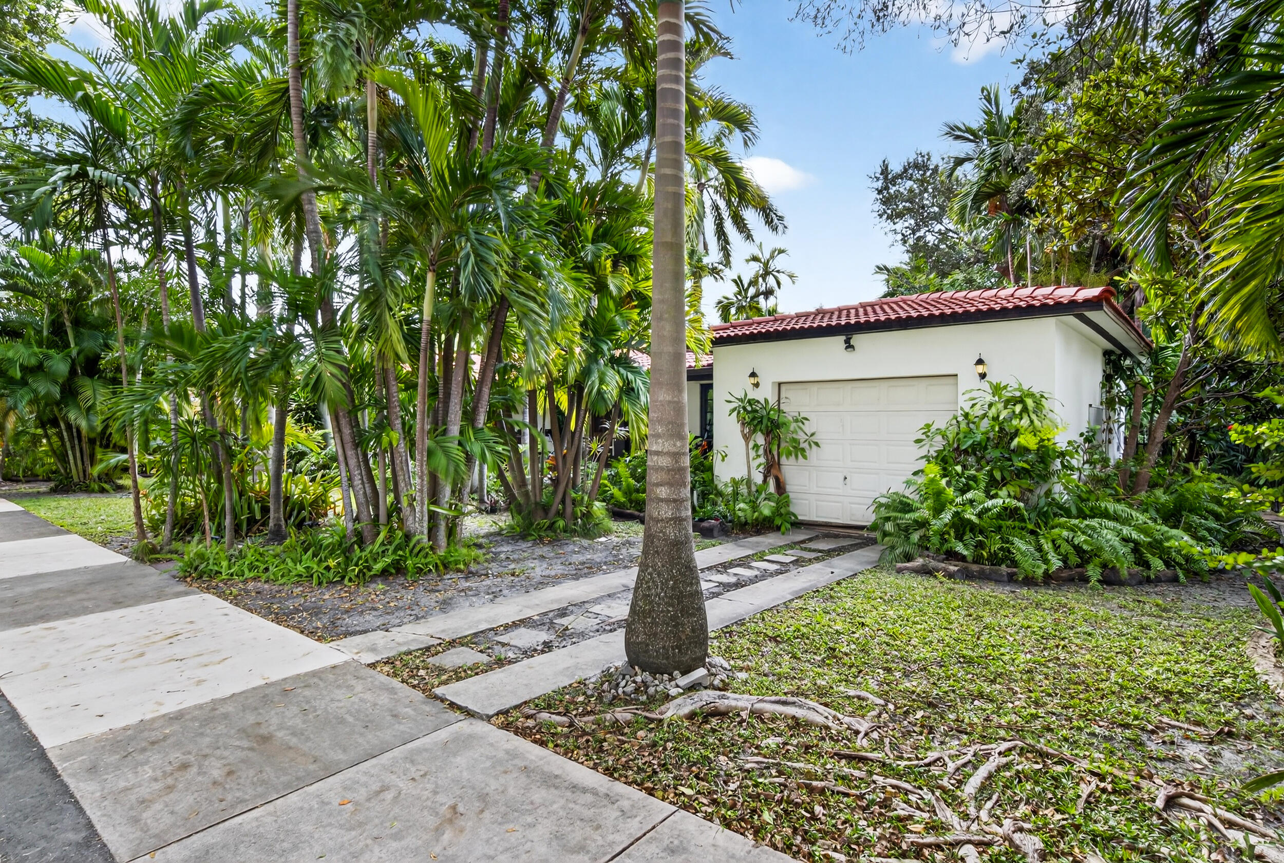 Coral Gables photo 2