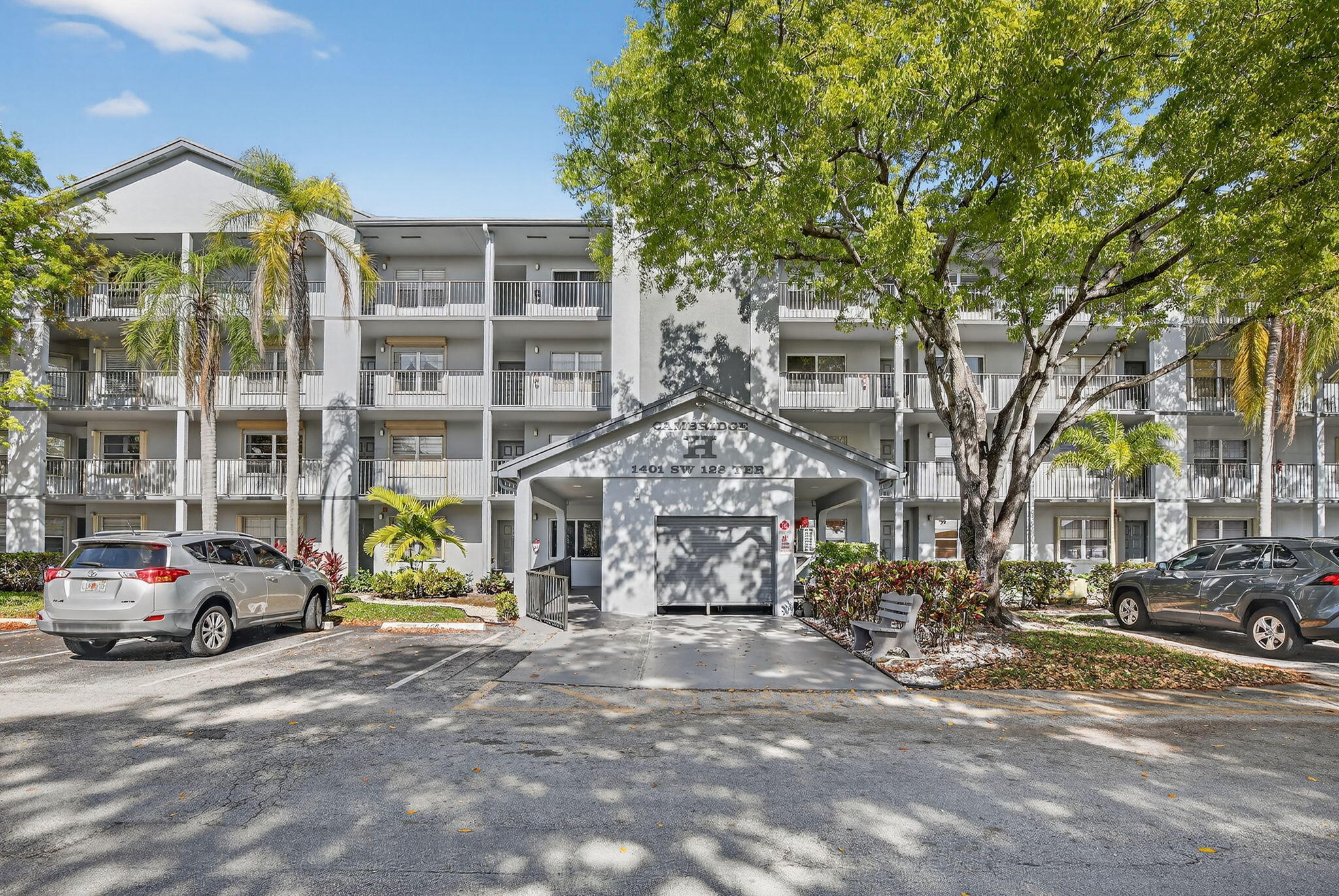 Pembroke Pines photo 1