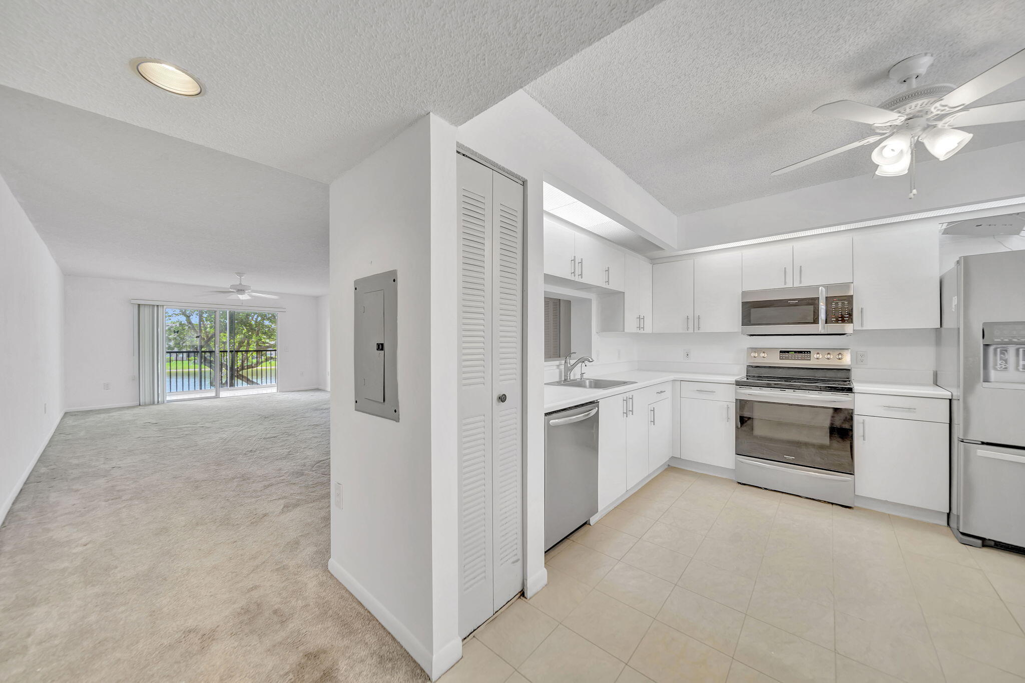 Pembroke Pines photo 5