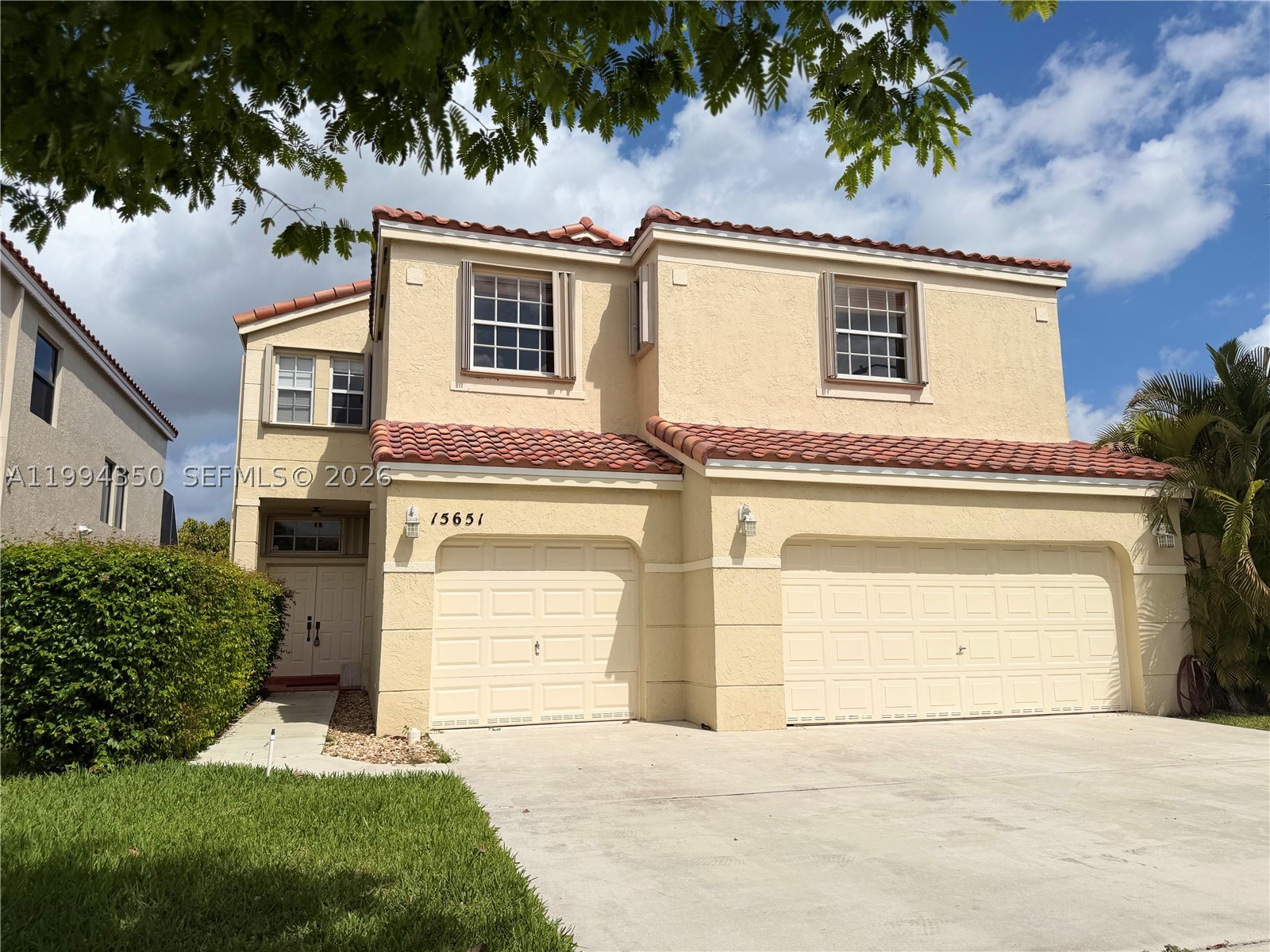 Pembroke Pines photo 1
