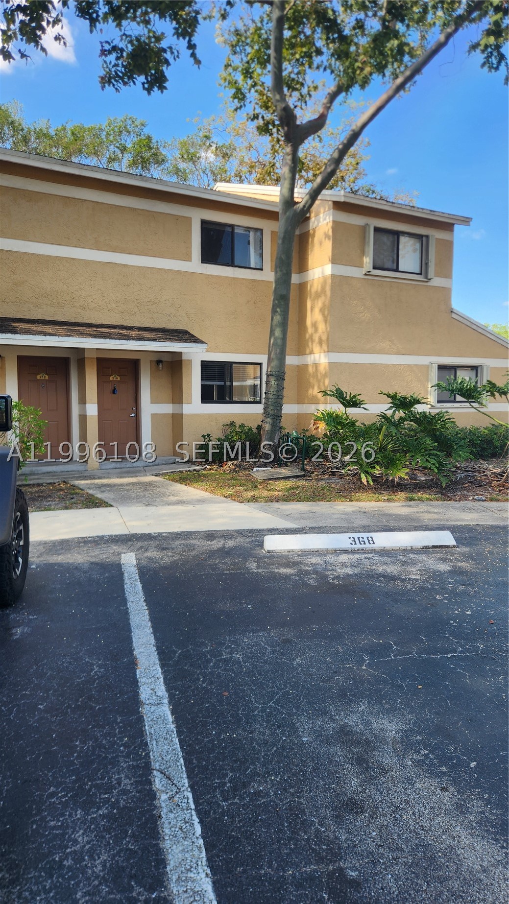 Pembroke Pines photo 1