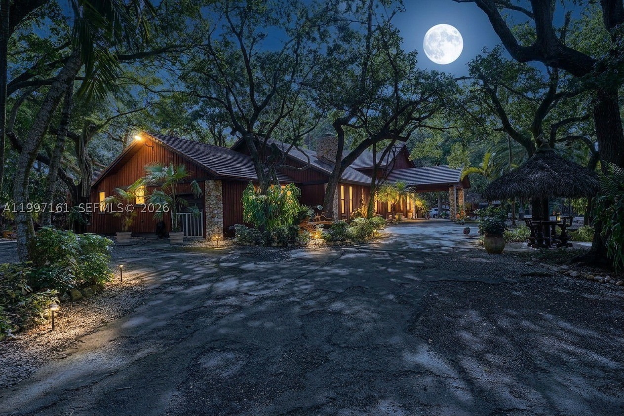 Homestead photo 1