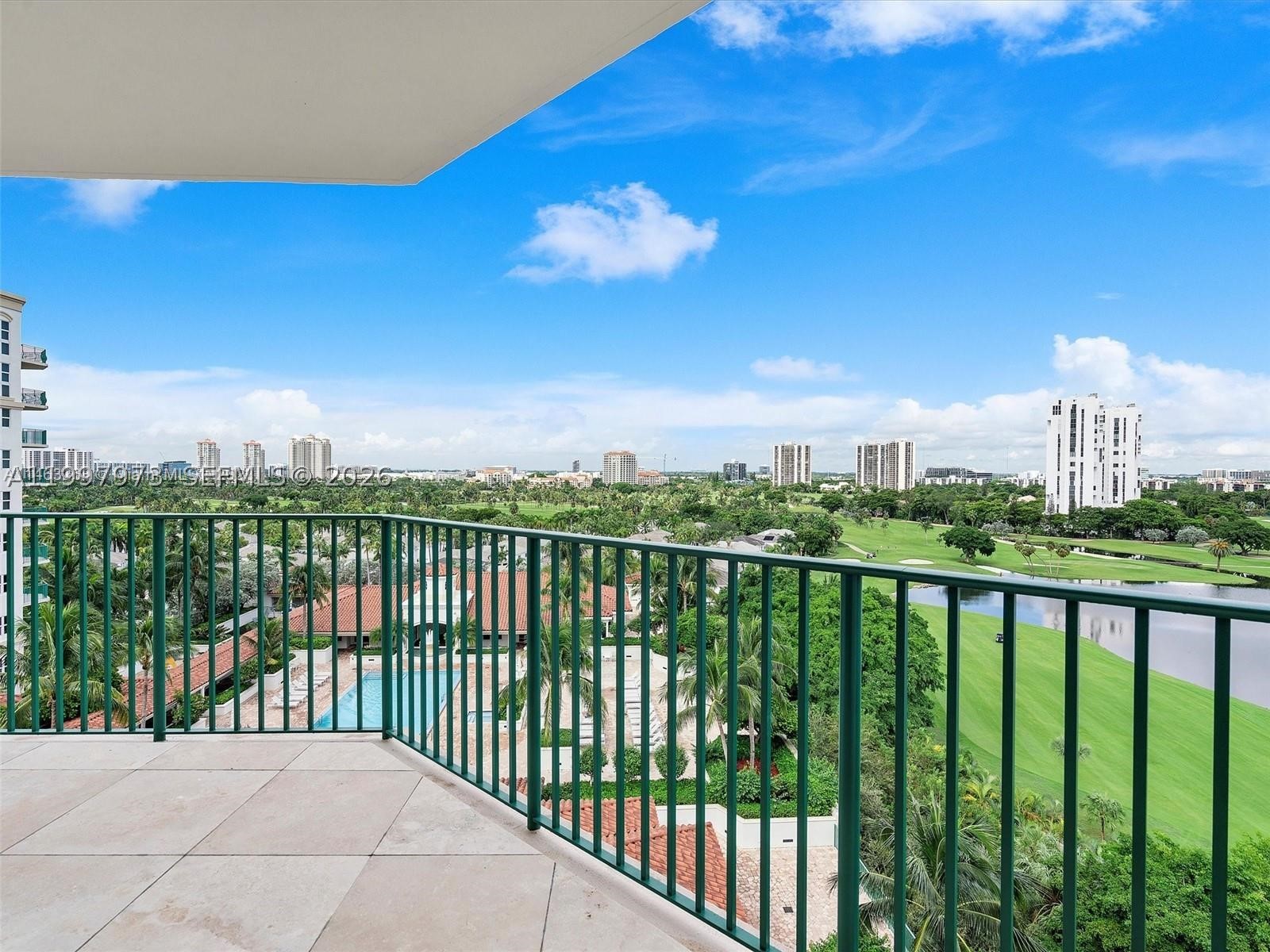Aventura photo 3