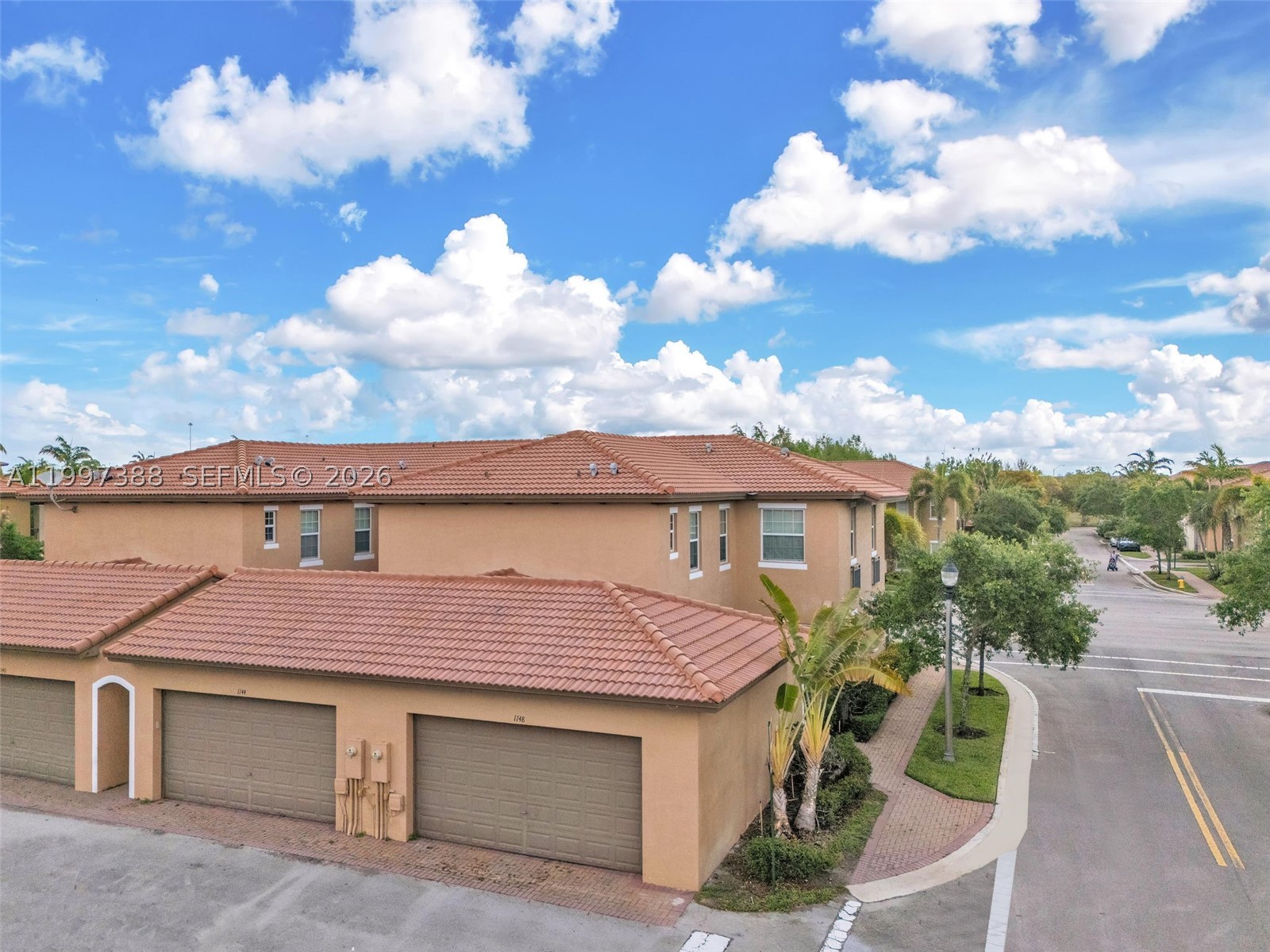 Pembroke Pines photo 2