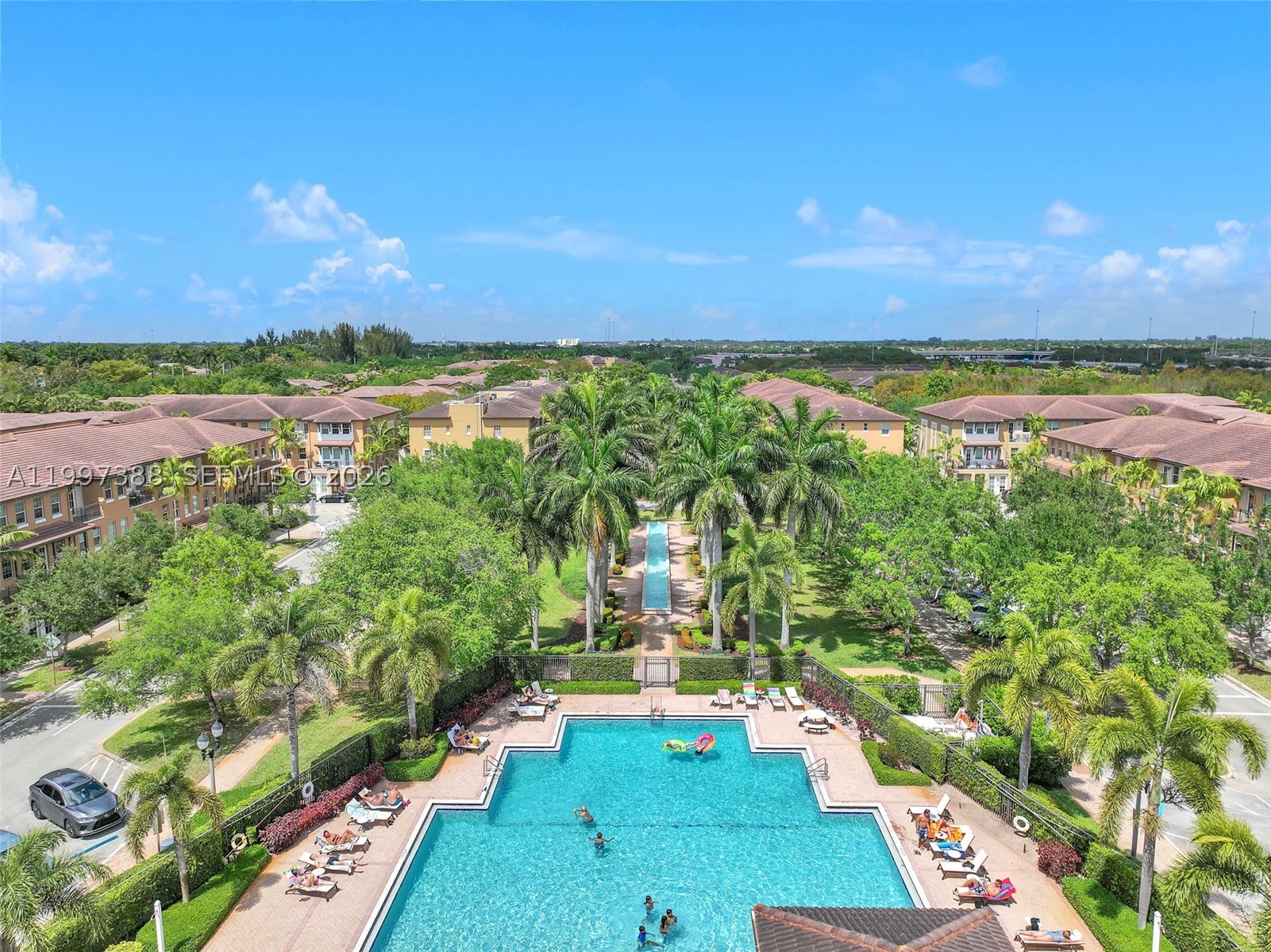 Pembroke Pines photo 3
