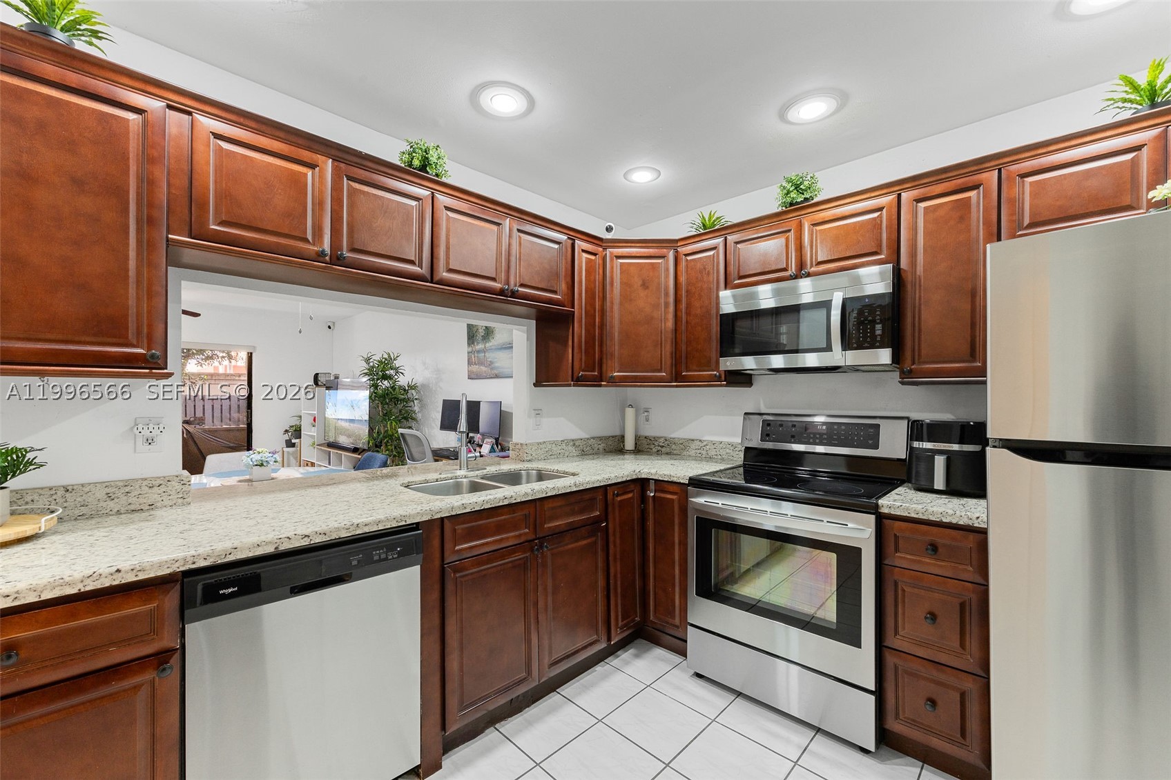 Pembroke Pines photo 2