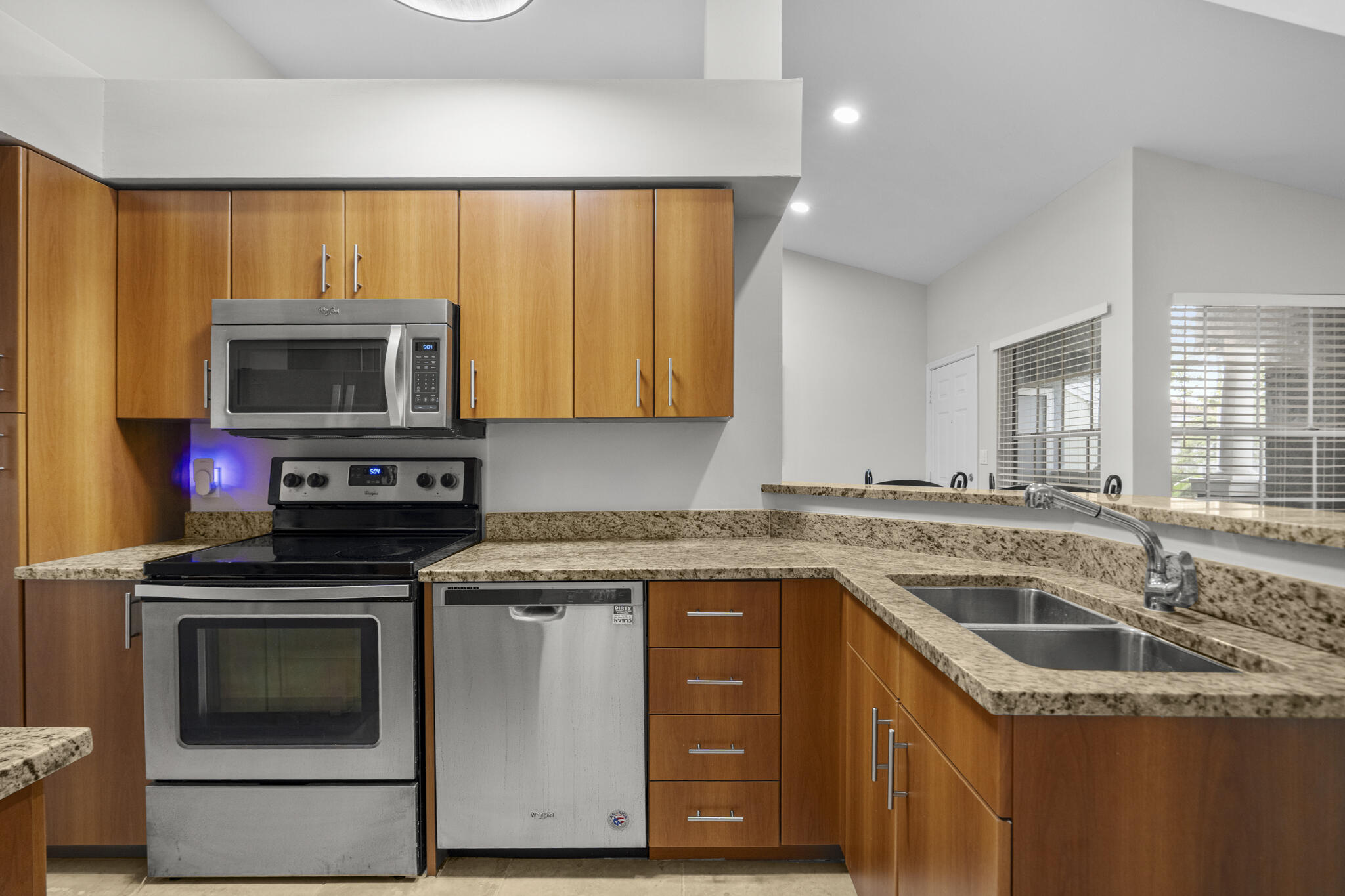 MLS listing photo 4