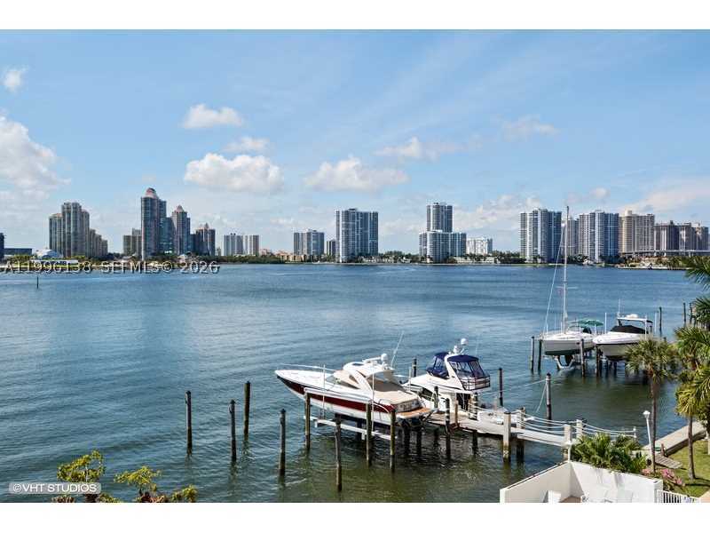 Sunny Isles Beach photo 2