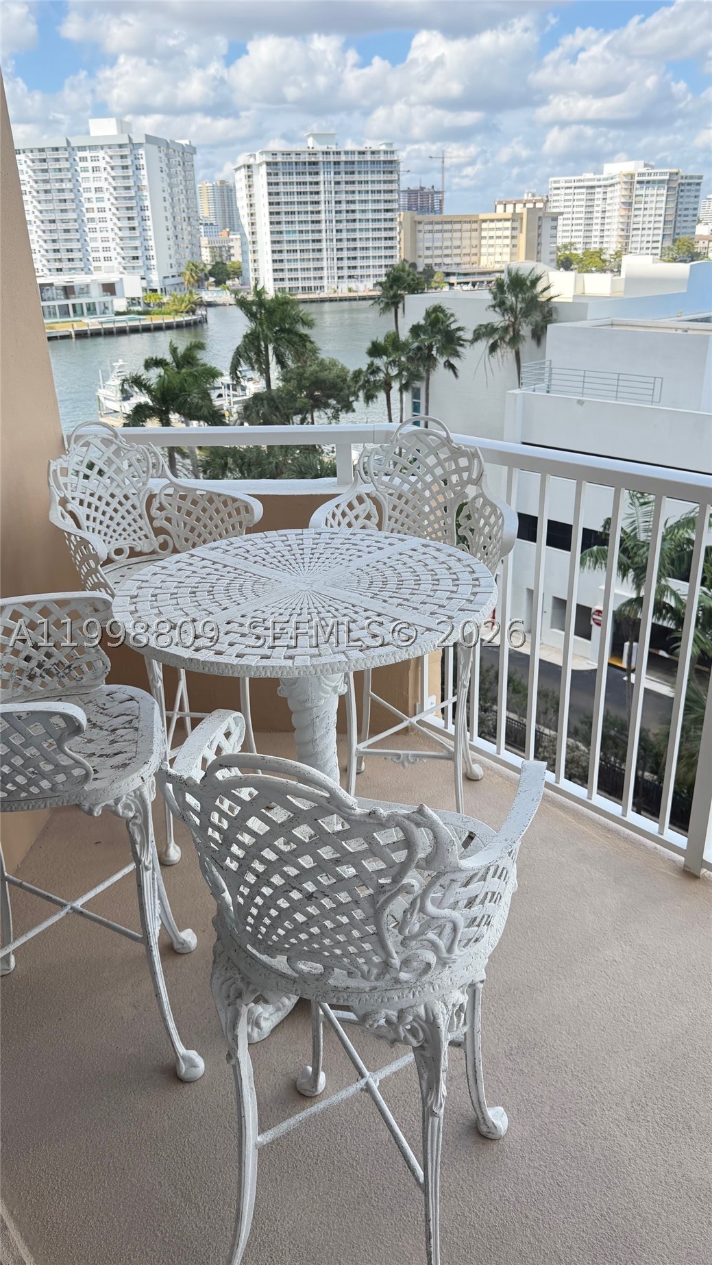 Hallandale Beach photo 2