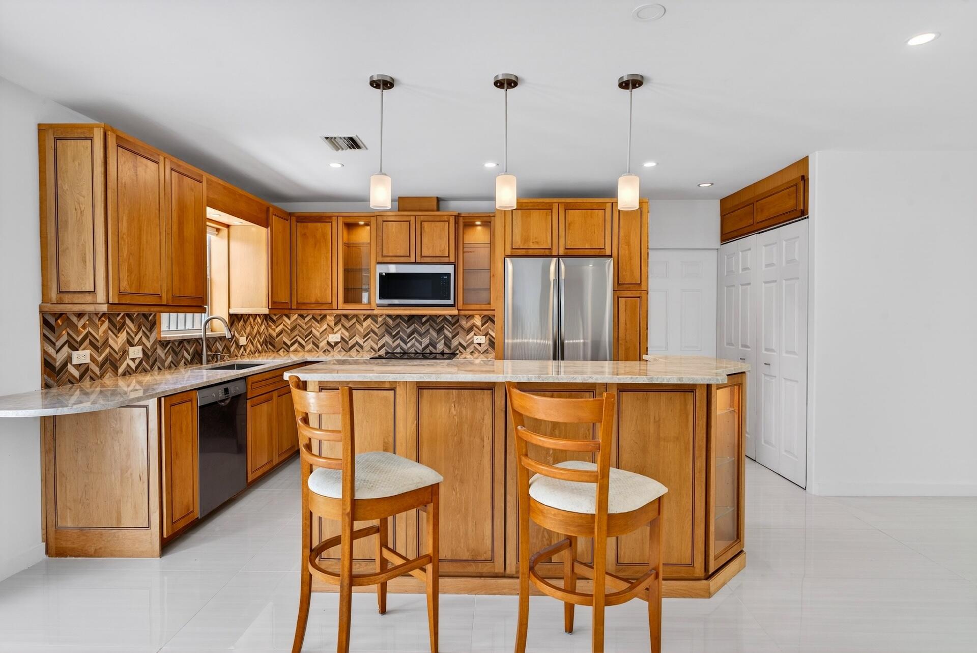 Wilton Manors photo 2