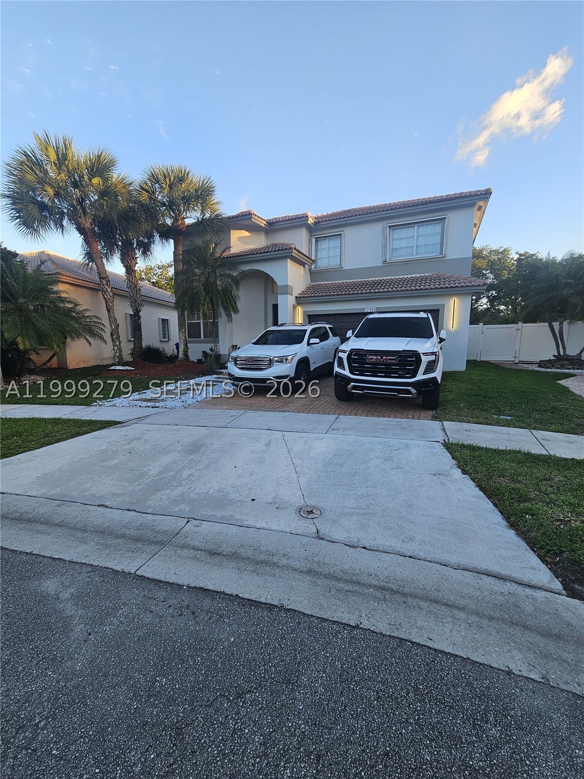 Pembroke Pines photo 4