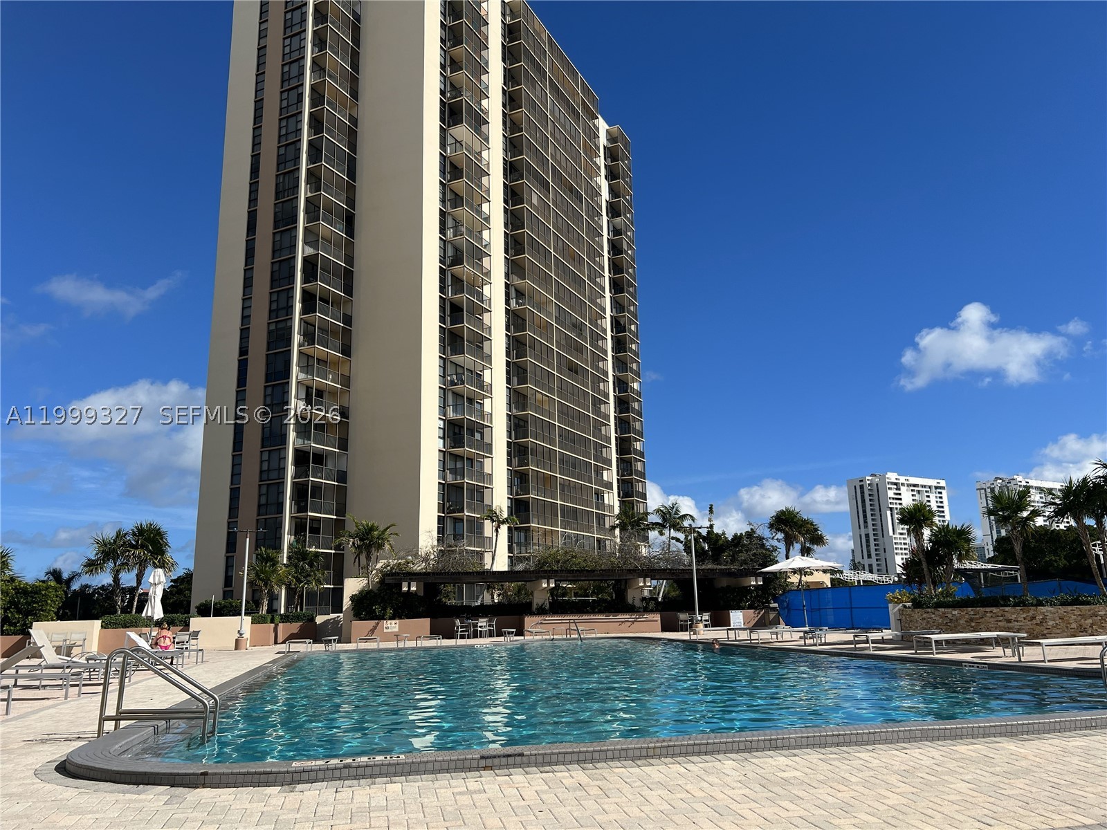 Aventura photo 4