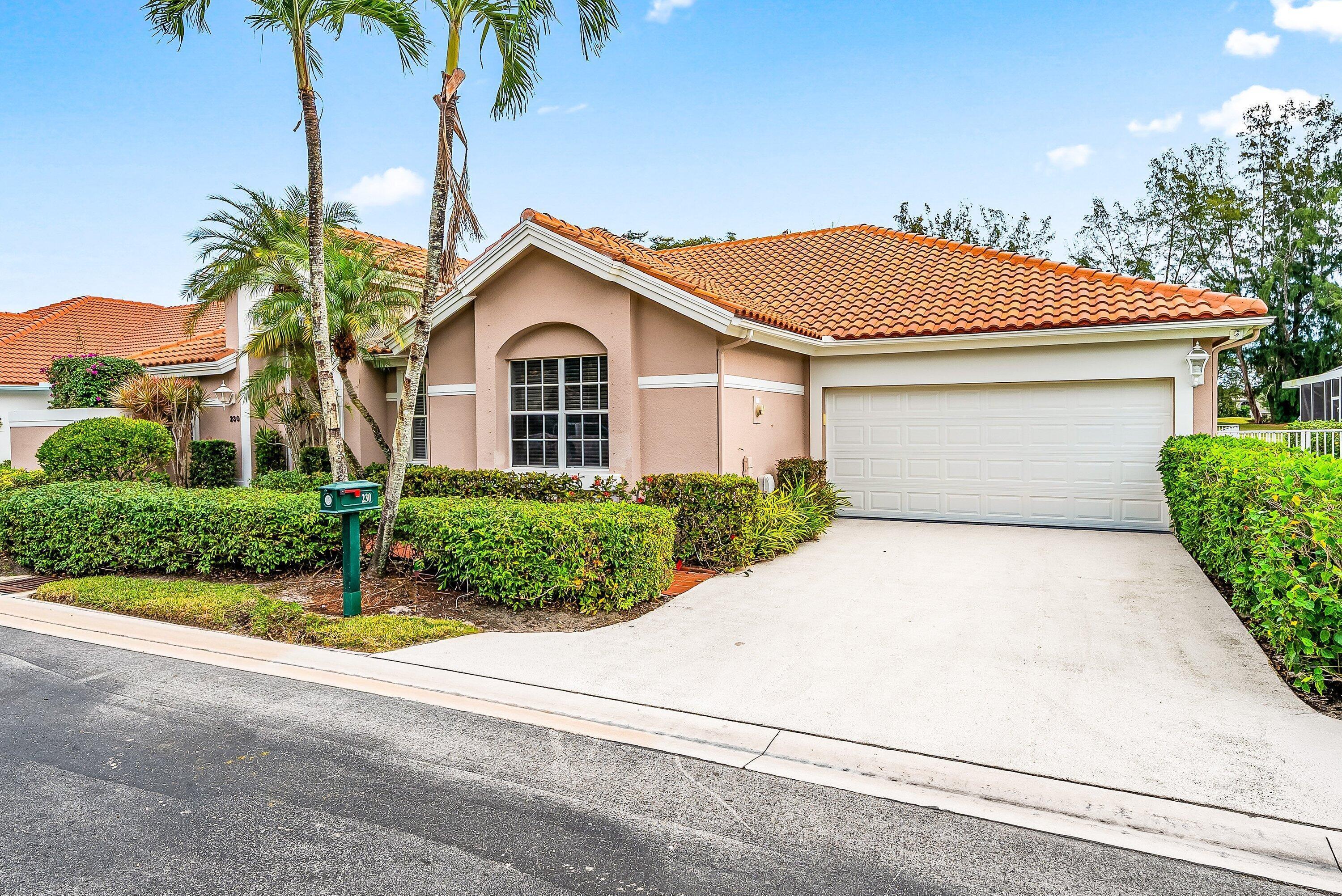 Palm Beach Gardens photo 1