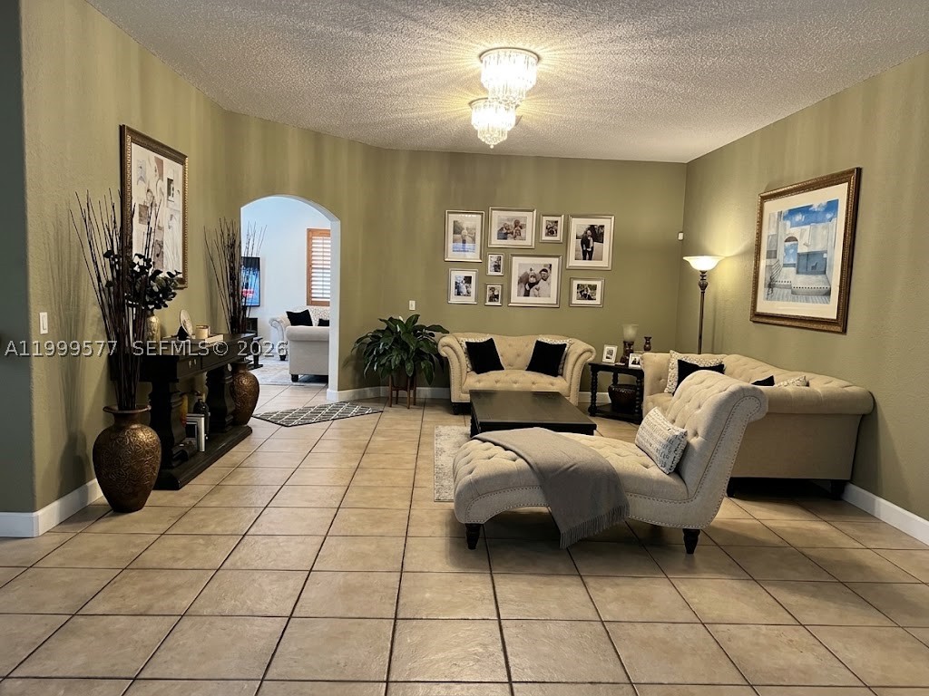 Miramar photo 5